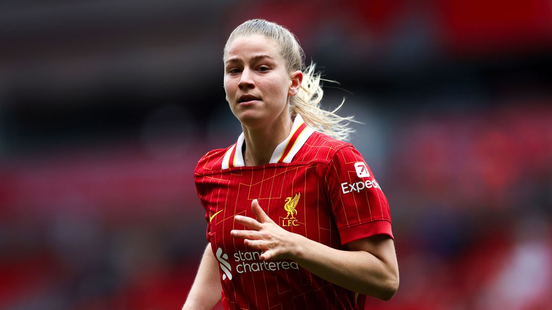 Милионер преследва футболистка на Ливърпул - вече е с обвинение