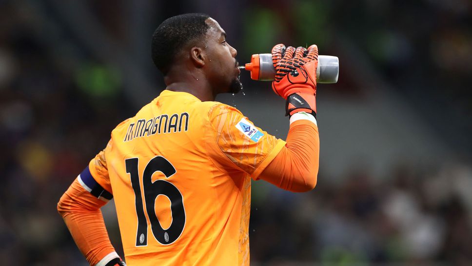 Според италиански медии преговорите за нов договор между Милан и