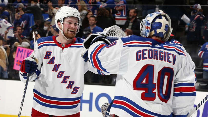 Алекс Георгиев с нов силен мач при победата на Рейнджърс над Анахайм