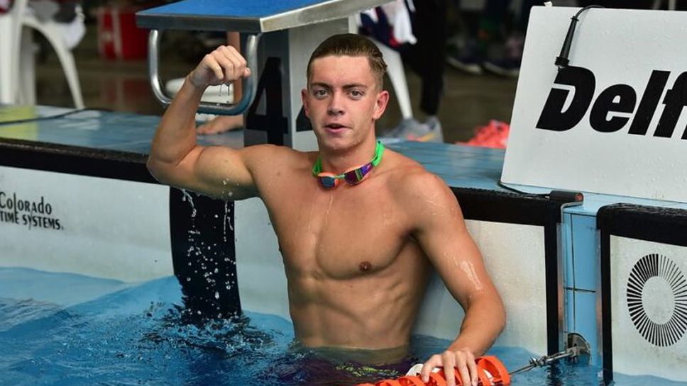 Радостин Кръстев ще плува на световното в ледени води