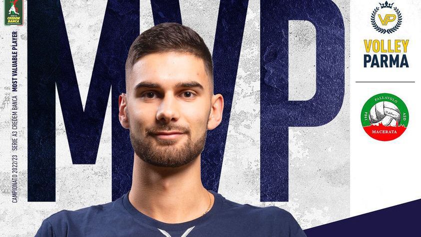 Хебър привлече българин от Италия