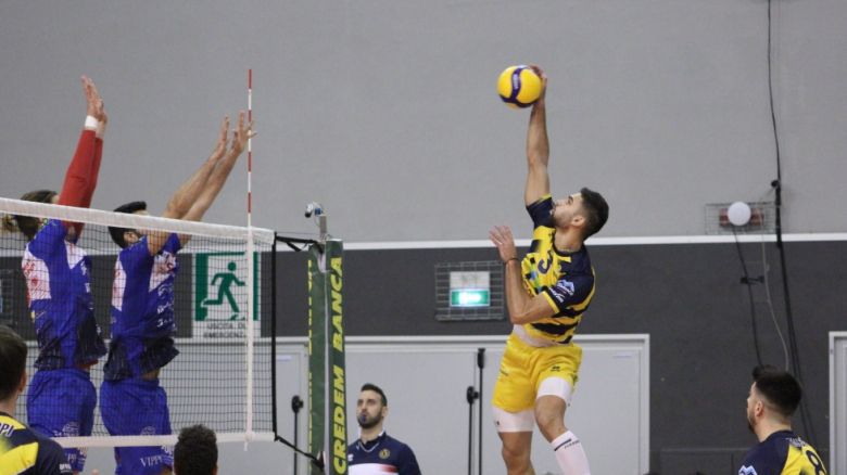 Християн Димитров отново MVP, Парма с победа №9 в Серия А3