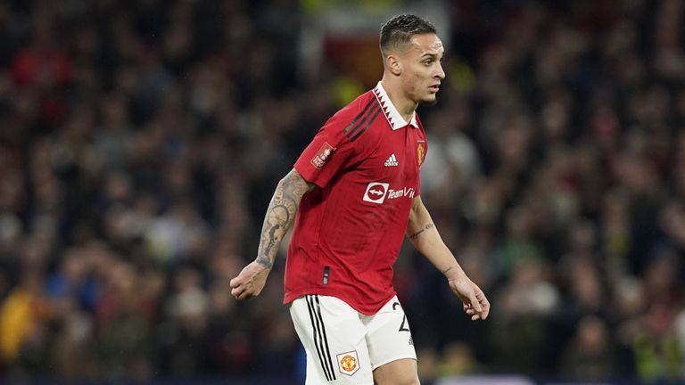 Крилото на Манчестър Юнайтед Антони е участвал в катастрофа на