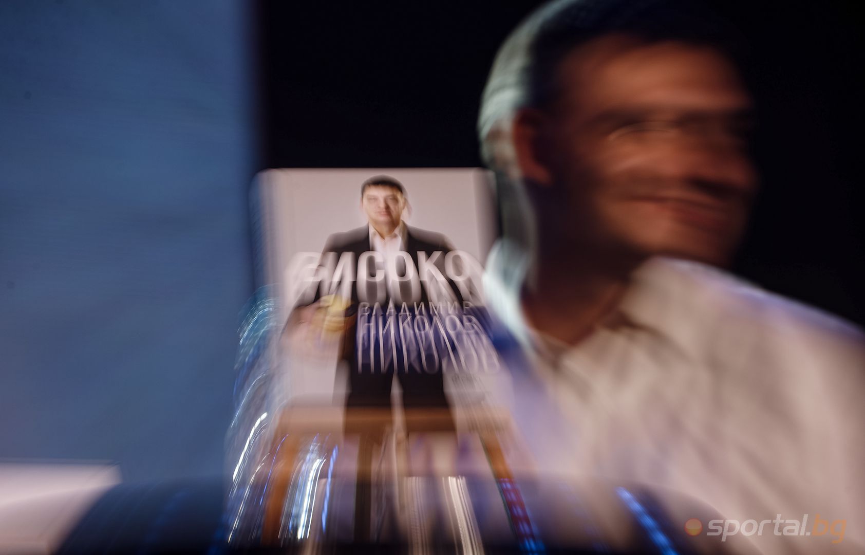 Владо Николов представя книгата си в Sofia Live Club