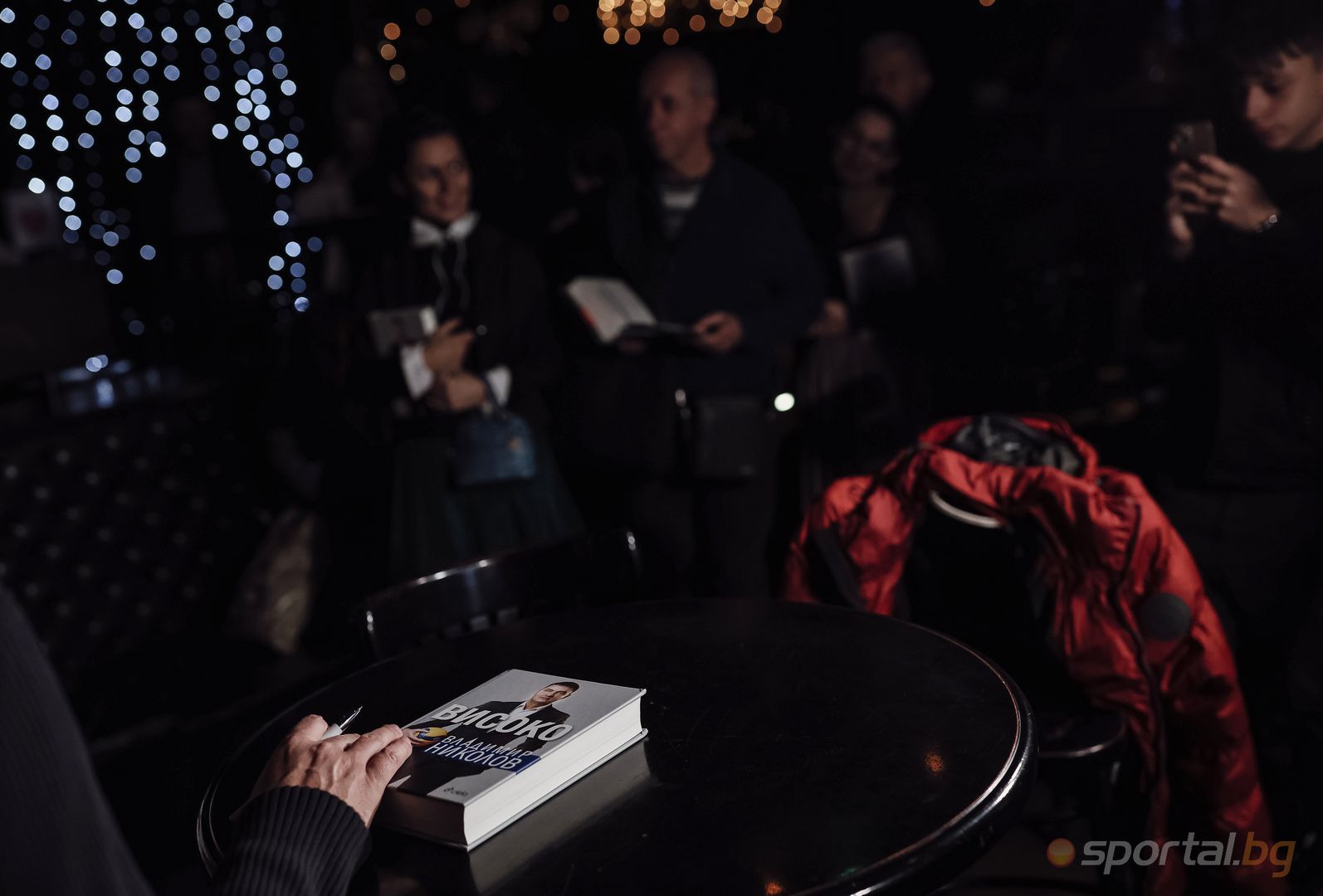 Владо Николов представя книгата си в Sofia Live Club