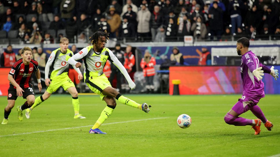 Айнтрахт и Борусия (Д) сътвориха истински трилър в първия мач за годината