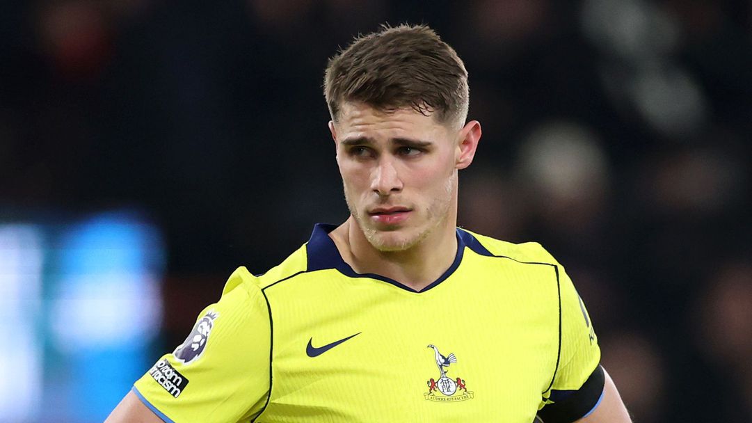 Мики ван де Вен обмисля трансфер през лятото