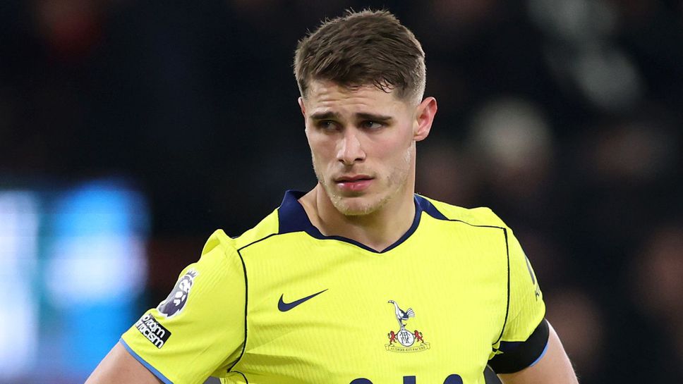 Ван де Вен: Пишат се измислици и феновете им вярват