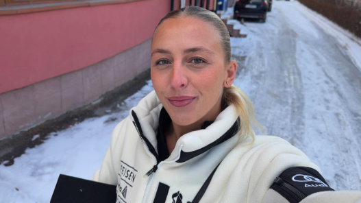 Дакота Дичева се щракна в България за начало на 2026