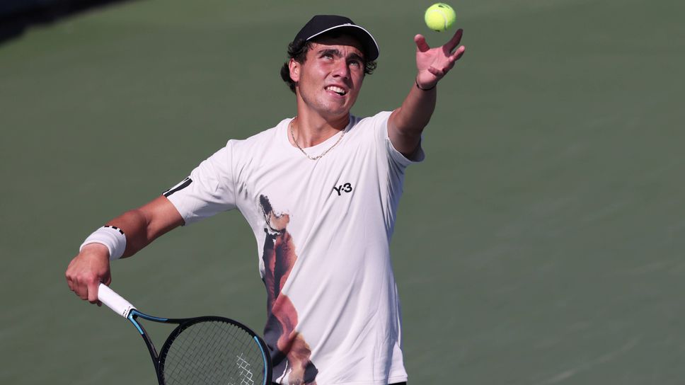 Националът на България за Купа Дейвис Иван Иванов отпадна във