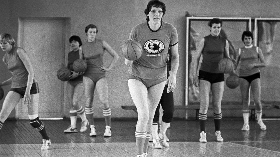 Улиана Семьонова най влиятелната баскетболистка в историята почина Тя бе