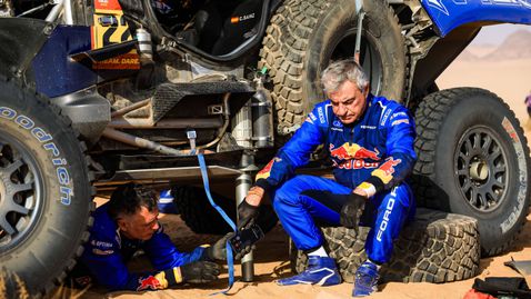 Сайнц за кошмара в "Дакар": Имах повреда в двигателя. Мислех, че ще трябва да се откажа