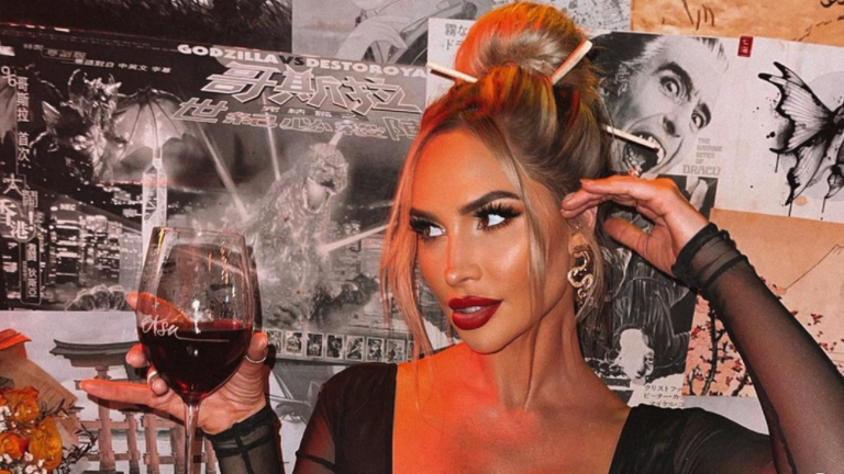  Росана обича баскетбола и фотосите без облекла 