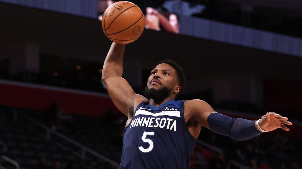 Скандален баскетболист сред най-добрите при победа на Минесота