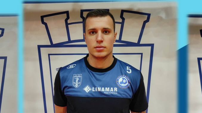 Алекс Николов ще играе в Австрия