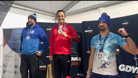 Трето злато за Цанко Цанков на Световната купа по зимно плуване в Балтийско море