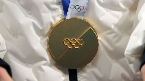 Организаторите на Милано - Кортина 2026 разглеждат случая с чупещите се медали