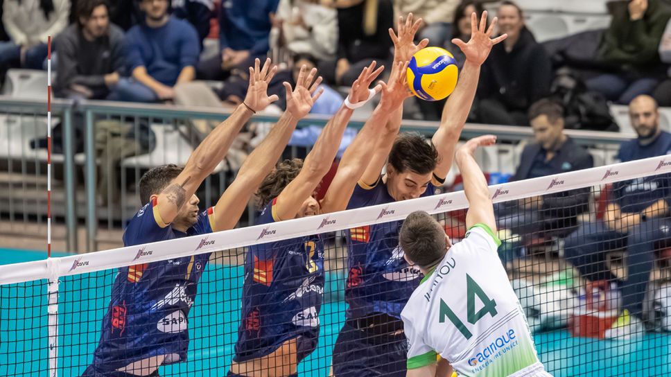 Националите Християн Димитров и Самуил Вълчинов и техният Консар Равена записаха 12 а победа във