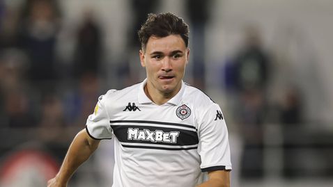 Карабельов подписва с родния клуб на Ибрахимович