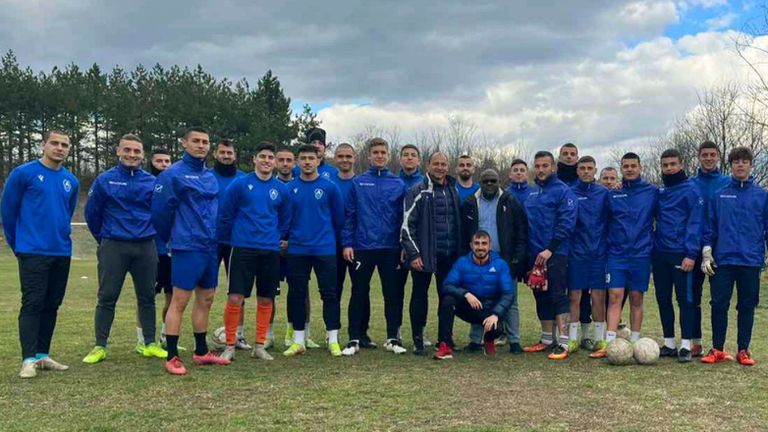 Академик Свищов приема в събота едноименния тим на Павликени Двубоят