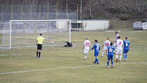 Левски 2007 с категорична победа в дербито