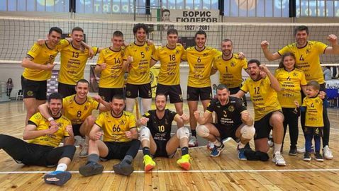 Миньор и Славия на полуфинали във Висшата лига