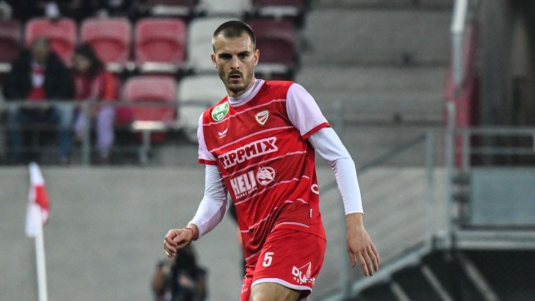 Чорбаджийски си вкара автогол, а Дамбраускас загуби за първи път начело на Диошдьор