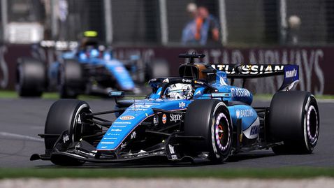 Алекс Албон: Трябва да наваксаме поне половин секунда