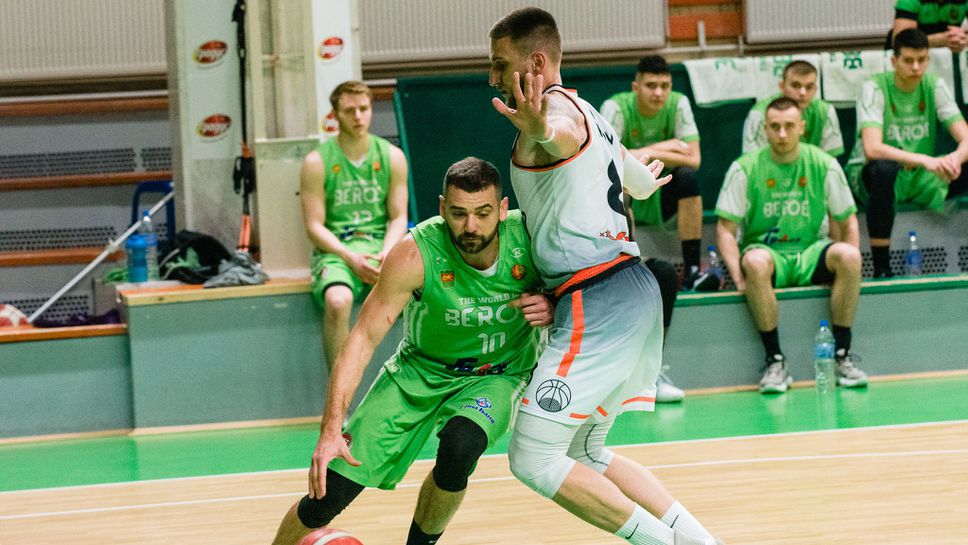 Павел Маринов също потегля на север