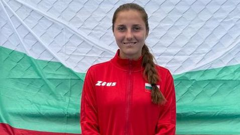 Росица Денчева се класира за полуфиналите на двойки във Вербие