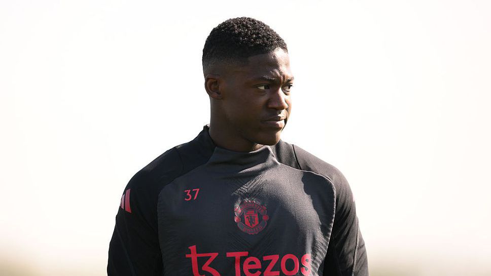 Манчестър Юнайтед няма планове да продава полузащитника си Коби Мейно