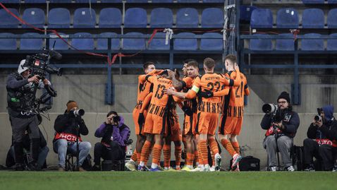 Шахтьор (Д) разкъса АЗ Алкмаар за 10 минути