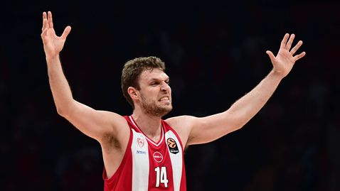 Последен шанс! След продадените 10 000 места, пуснаха допълнителни билети на ниски цени за мача на Везенков в София