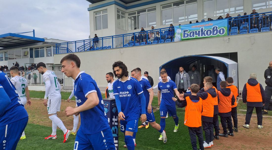 Черноморец (Бургас) мина без проблем през Пирин