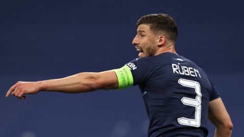  Невил: Контузията на Рубен Диаш и програмата на Сити могат да върнат Ливърпул на върха 