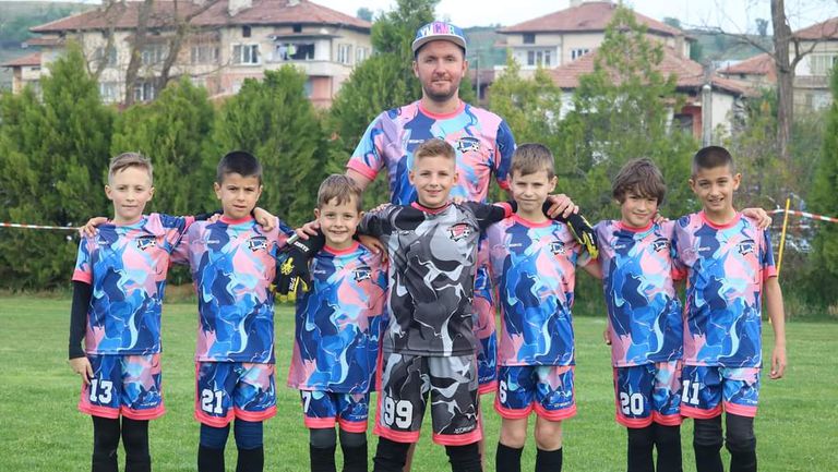 Футболна академия Болярчетата от Велико Търново участва с 3 набора