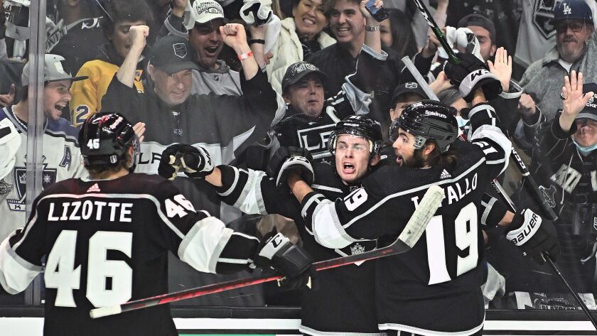 Джонатан Куик не пусна гол на вратата на Лос Анджелис