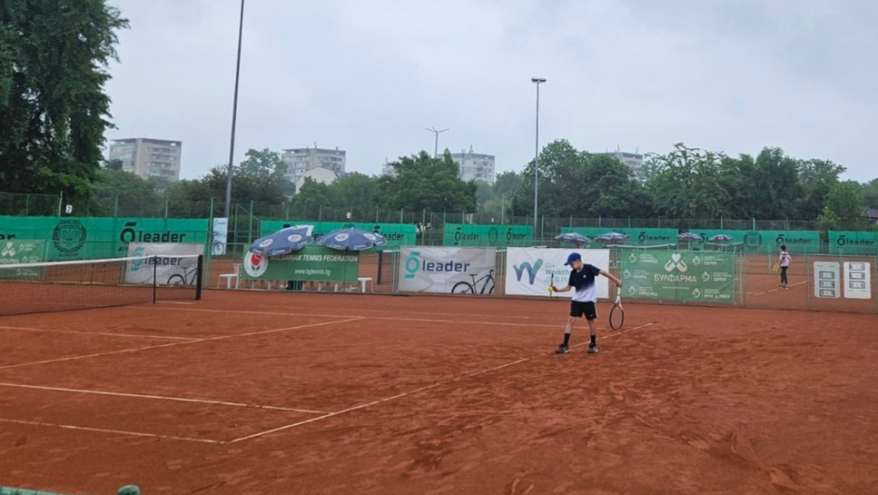 Девет българчета се класираха за четвъртфиналите на турнира до 12 г. от Тенис Европа в Пловдив