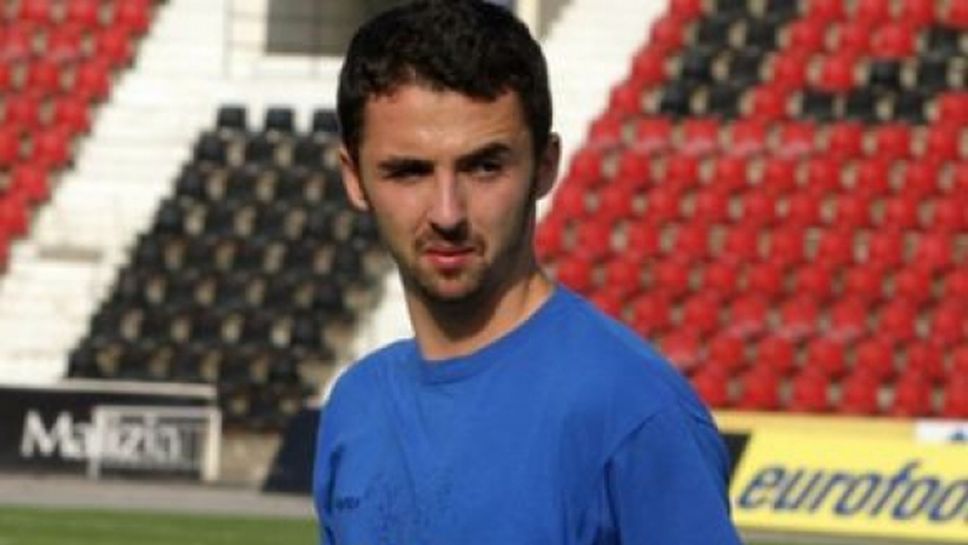 Юноша на Левски подписа с лидера във втора дивизия на Кипър