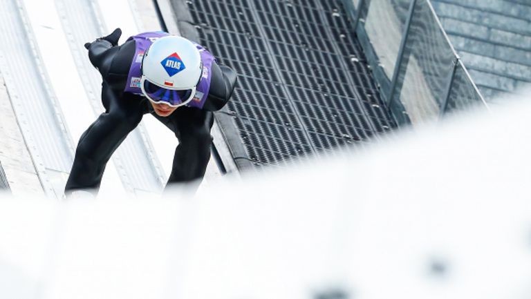 Камил Стох спечели и третото състезание от веригата по ски-скок "Четирите шанци"
