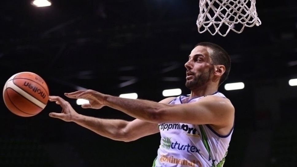 Иван Лилов отбеляза 19 точки при загуба на Дебрецен