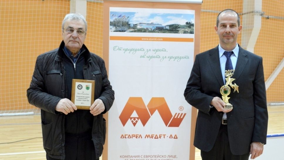 Турнирът по тенис на маса в Панагюрище увеличи наградния фонд