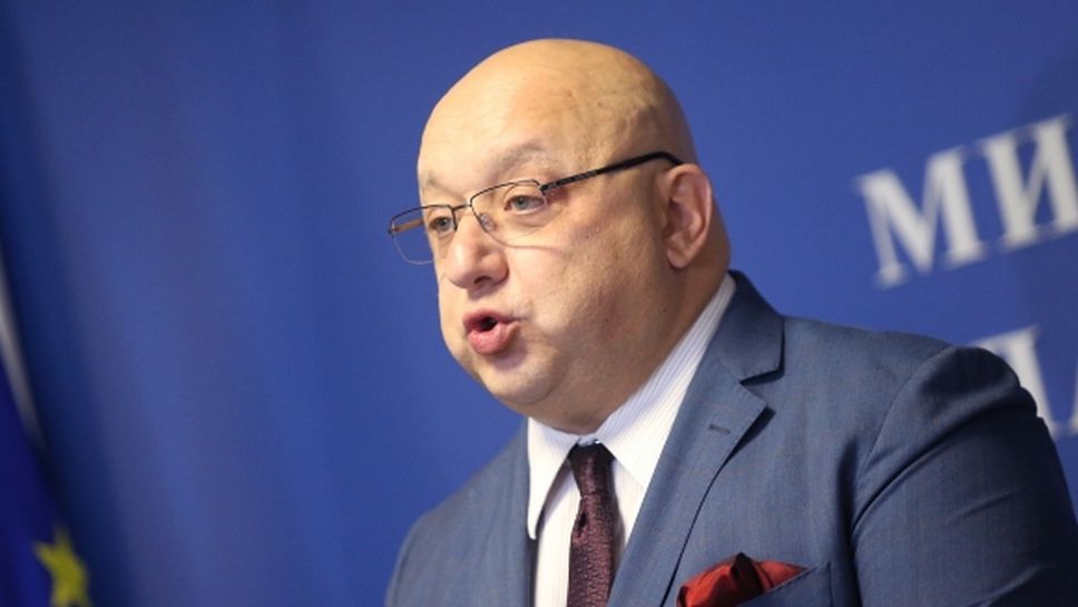 Кралев: Не взимам страна в битката за президент на БФС
