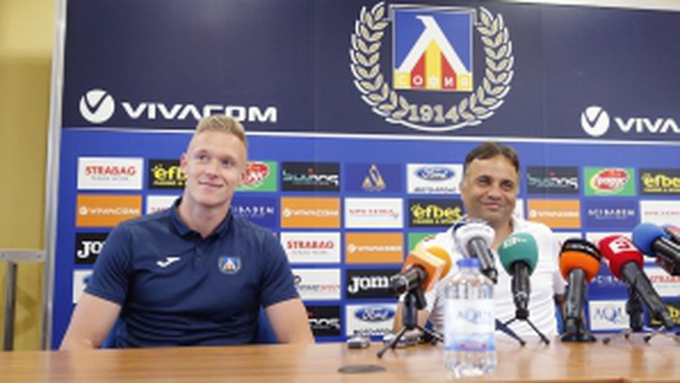 Пресконференция на Николай Митов преди мача със Сутиеска