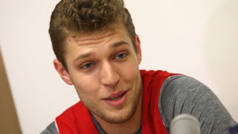 Пресконференция на Александър Везенков