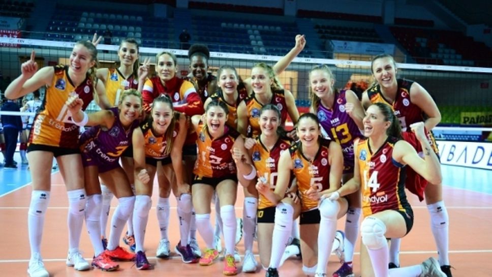 Рабаджиева и Русева спечелиха българското дерби с Еми Димитрова в Турция