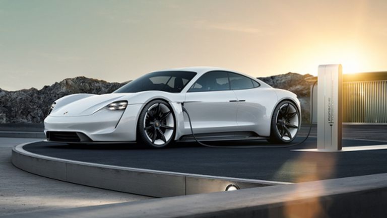 Porsche инвестират над 6 млрд. евро в електрификация до 2022