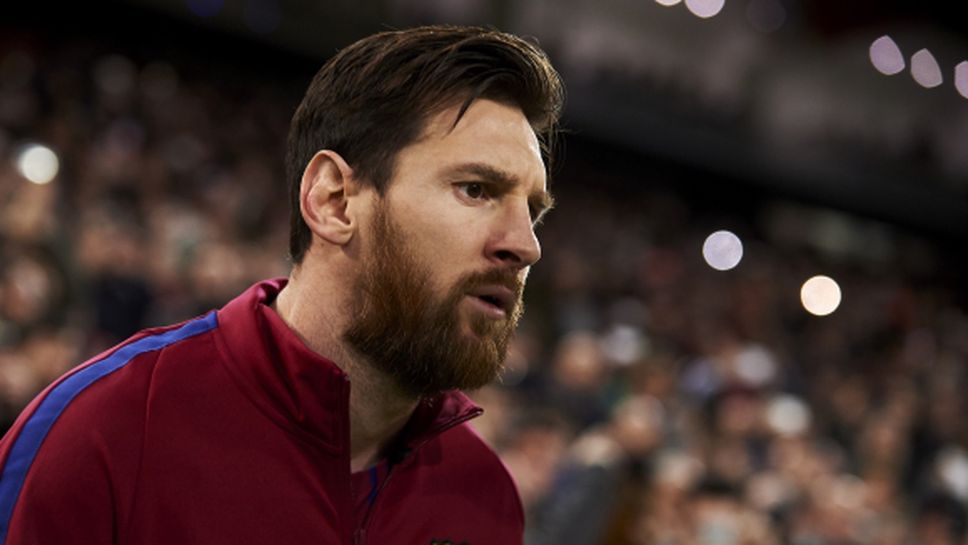 Шефът на аржентинския футбол: Говорим с Меси да играе по-малко за Барселона