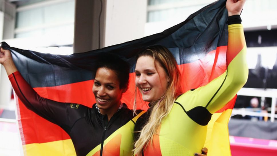 Германия изненада фаворитите и спечели олимпийската титла на двуместен бобслей