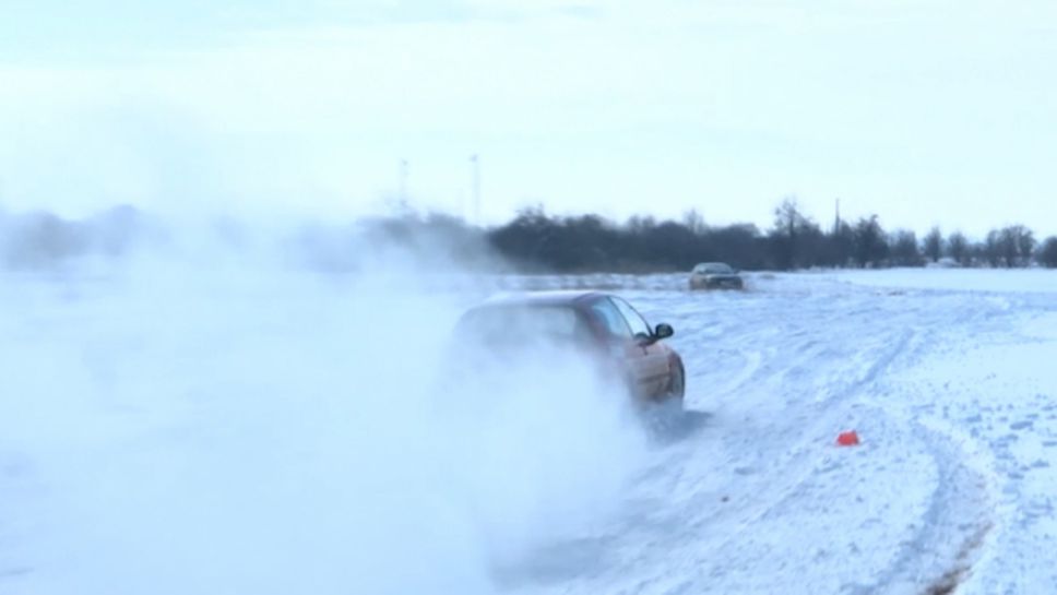 Роден автомобилист дава съвети за безопасно шофиране в снега